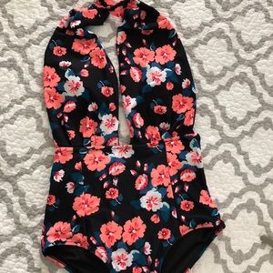 NWOT Cupshe retro swimsuit!